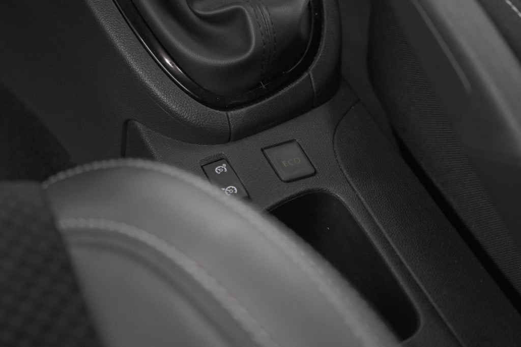 Renault Clio tce 90 intens | camera | navigatie | allseason banden | parkee