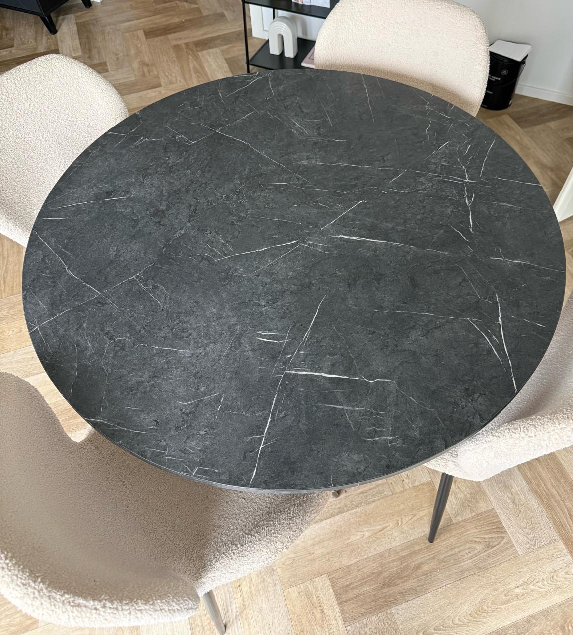 Ronde tafel met 4 stoelen