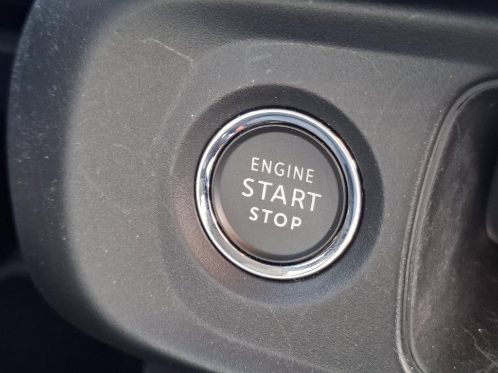 Citroen C3 1.2 feel edition 110 automaat clim/nav/trekhaak