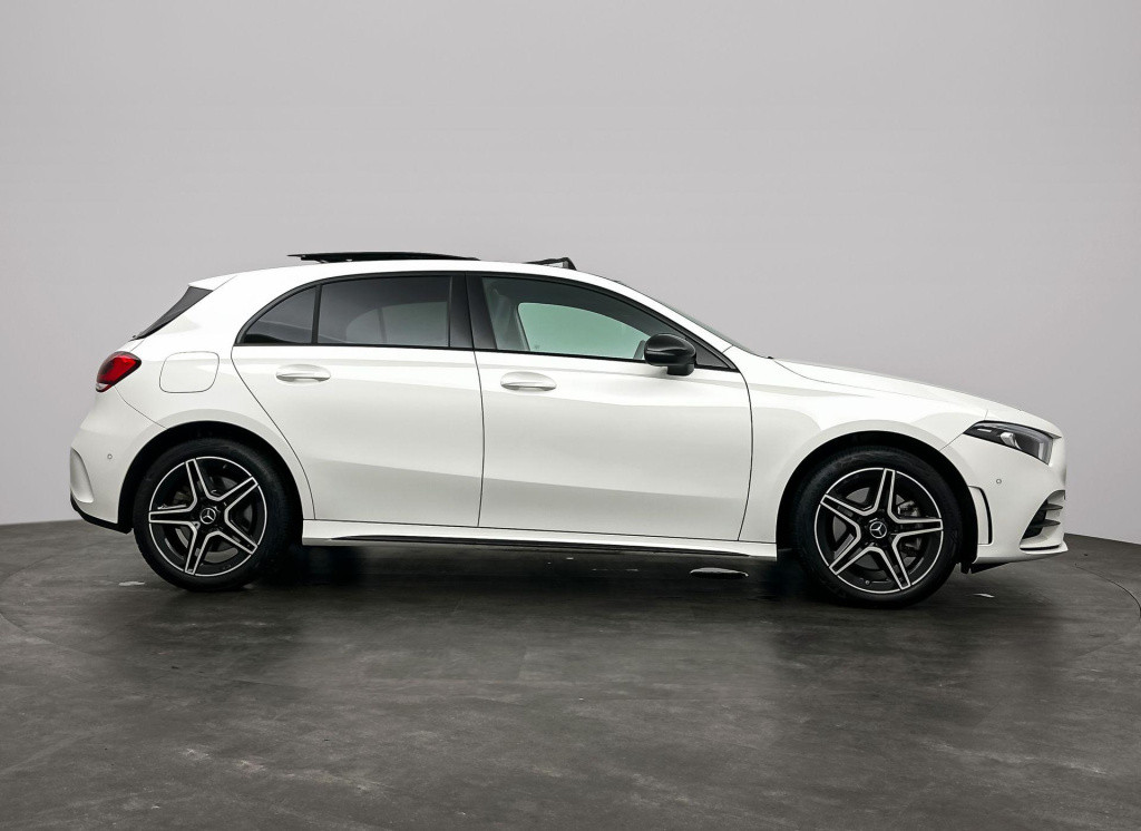 Mercedes-Benz A-Klasse 250 e amg pano sfeer camera night pakket