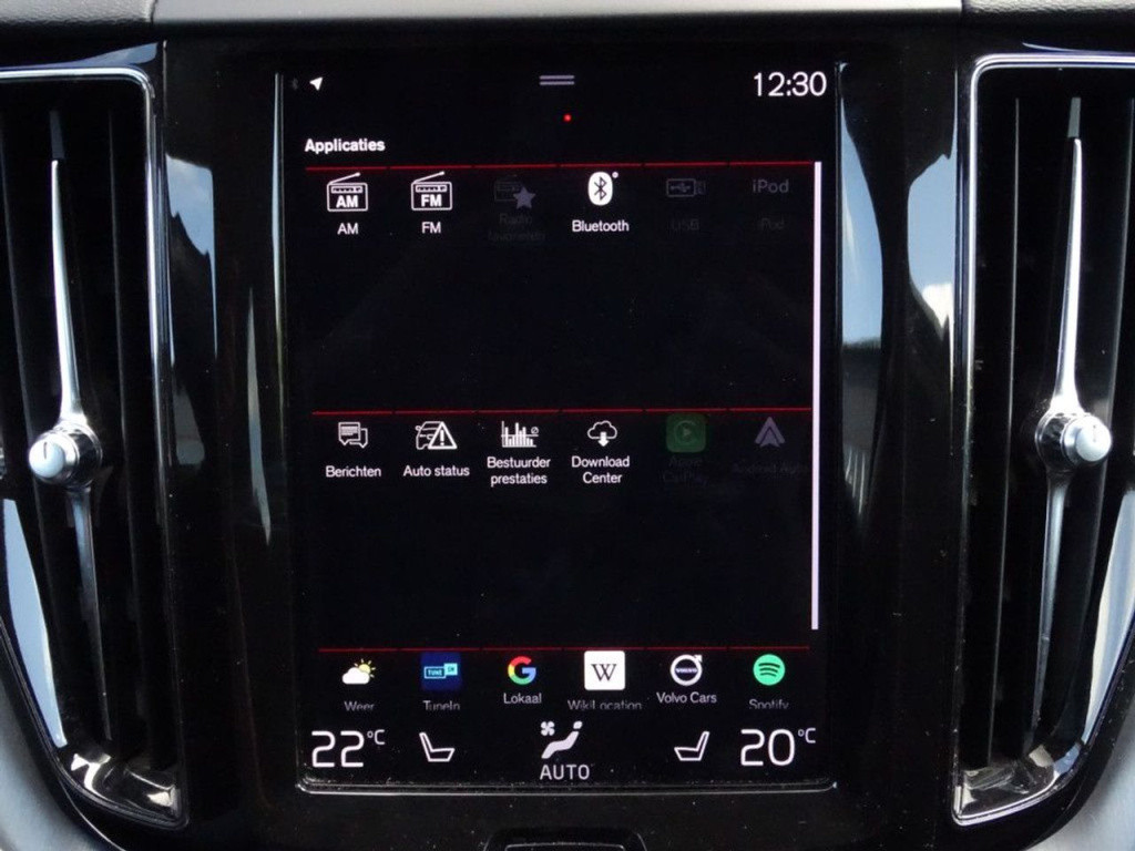 Volvo XC60 2.0 d4 momentum pro adapt. led | apple carplay/android auto