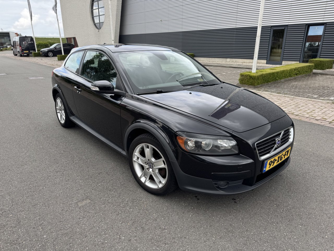 Volvo C30 momentum 1.8 benzine met nieuwe APK!