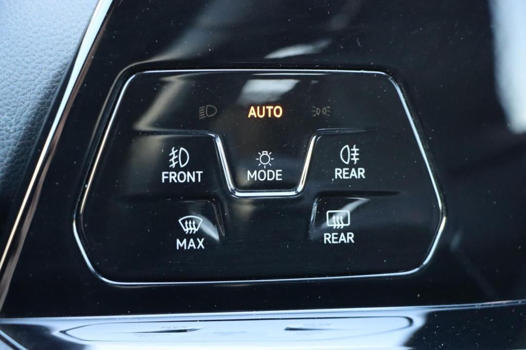 Volkswagen Golf 1.4 tsi ehybrid gte 245pk dsg6 | soh 90,1% |
