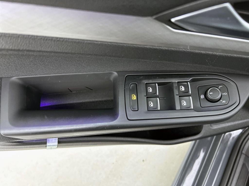 Volkswagen Golf 1.0 tsi life | navigatie | apple carplay / android auto | s