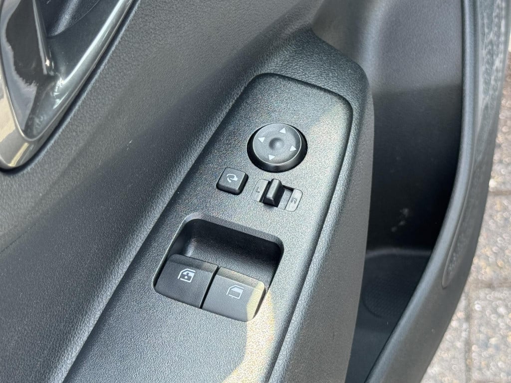 Hyundai I 10 1.0 comfort smart nieuw model! | two-tone lakkleur | navigatie