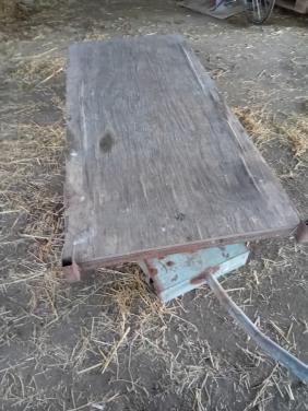 Handig karretje voor grote pakken op te zetten