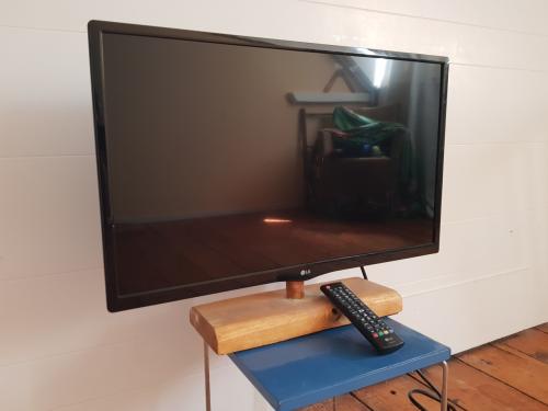 LG LED TV 28 inch