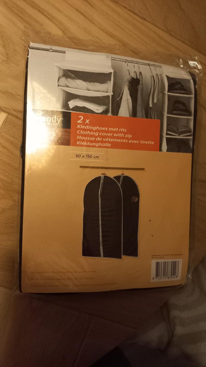 2 kledingzakken