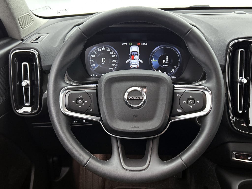 Volvo XC40 1.5 t4 recharge inscription key less | stoelverwarming |