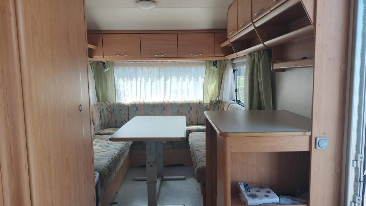 Knaus met prachtige tent / luifel / uitbouw