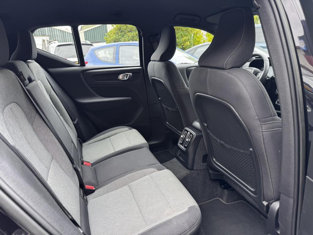 Volvo XC40 1.5 t4 plug-in hybrid plus dark | trekhaak | harman/kardon | win