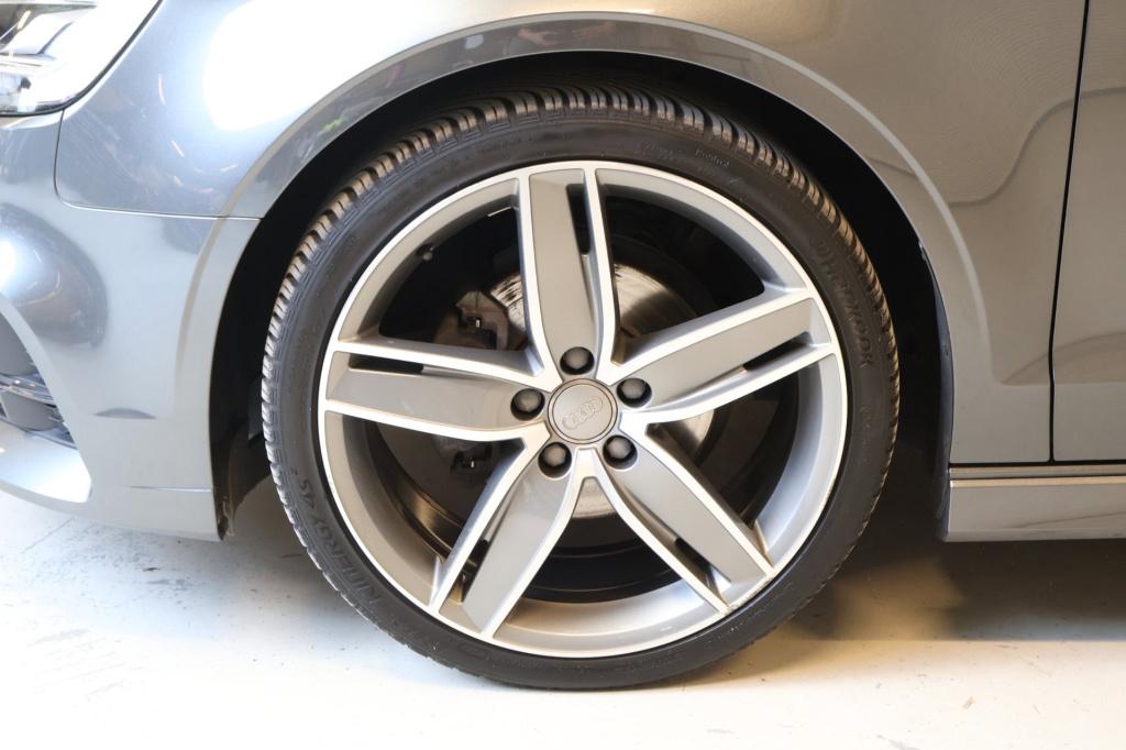 Audi A3 cabriolet 1.5 tfsi cod sport s line edition, carplay, stoel+nek ver