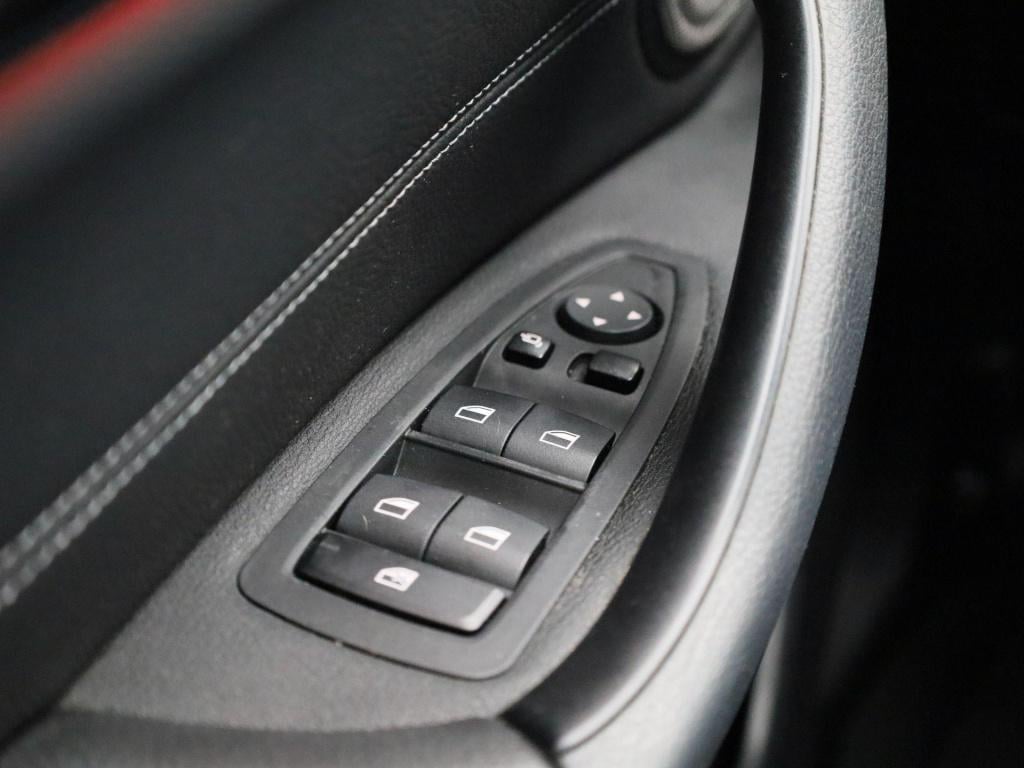 BMW X1 xdrive25e executive | m-sport | panoramadak | harman kardon | sfeerv