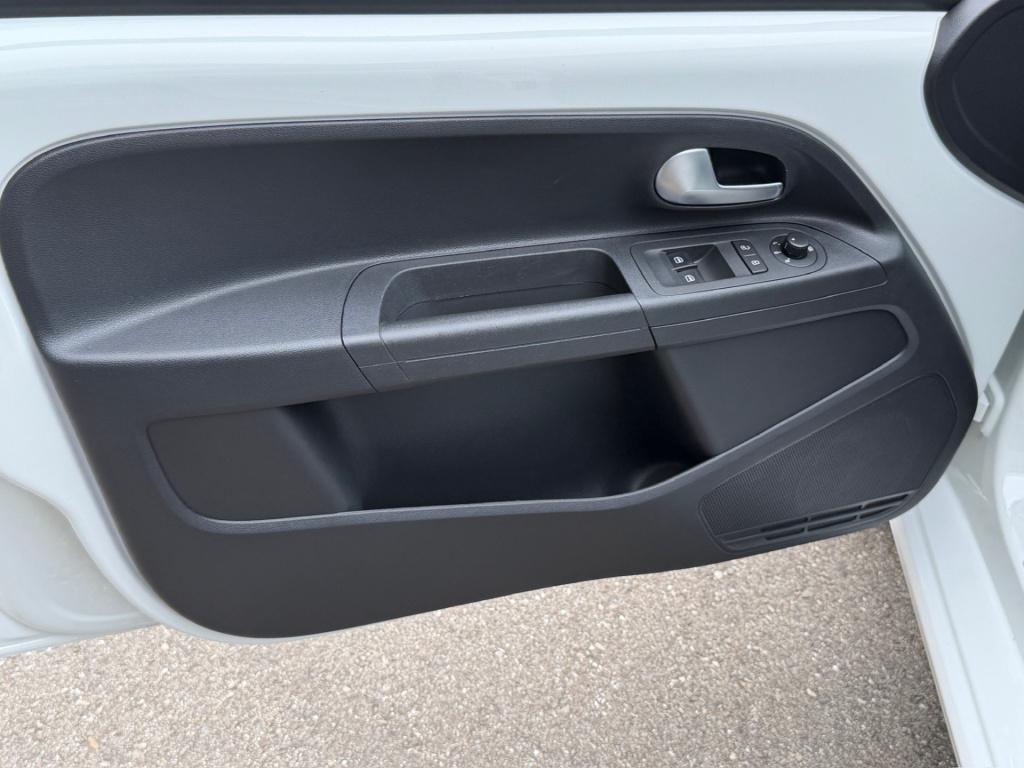 Volkswagen UP! 1.0 active 5-deurs | lichtmetalen velgen | mistlampen | extr