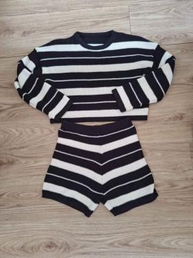 Mooie 2 delig set trui en short maat M