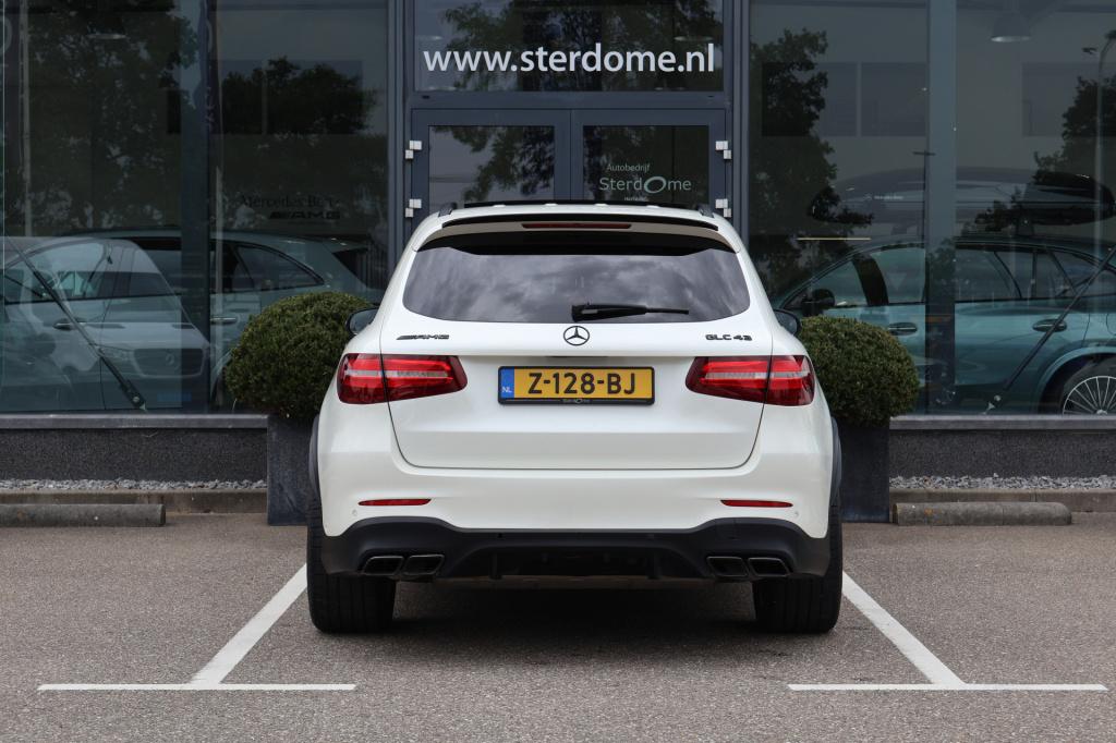 Mercedes-Benz Glc amg 43 4matic 367 pk i luchtvering i airmatic i panoramad