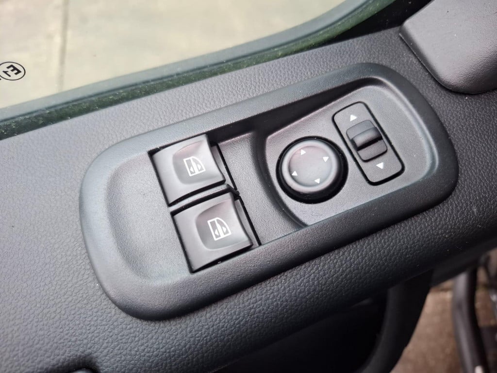 Renault Master t35 2.3 dci 180 l2h2 energy airco / cruise controle / camera