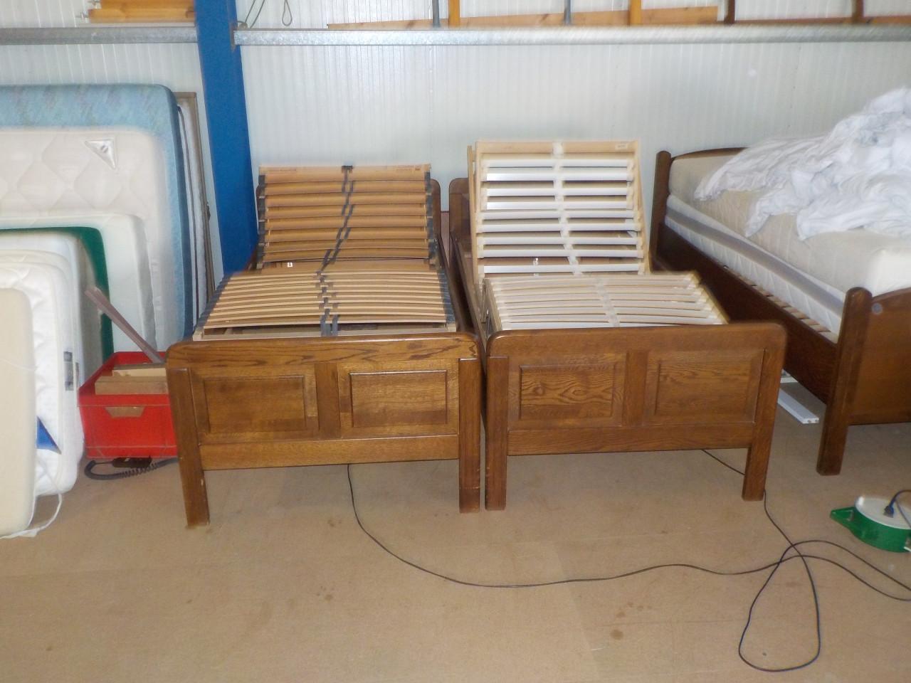 Massief eiken ledikant met elektrische bodem 90 x 200 cm in zeer goede staa