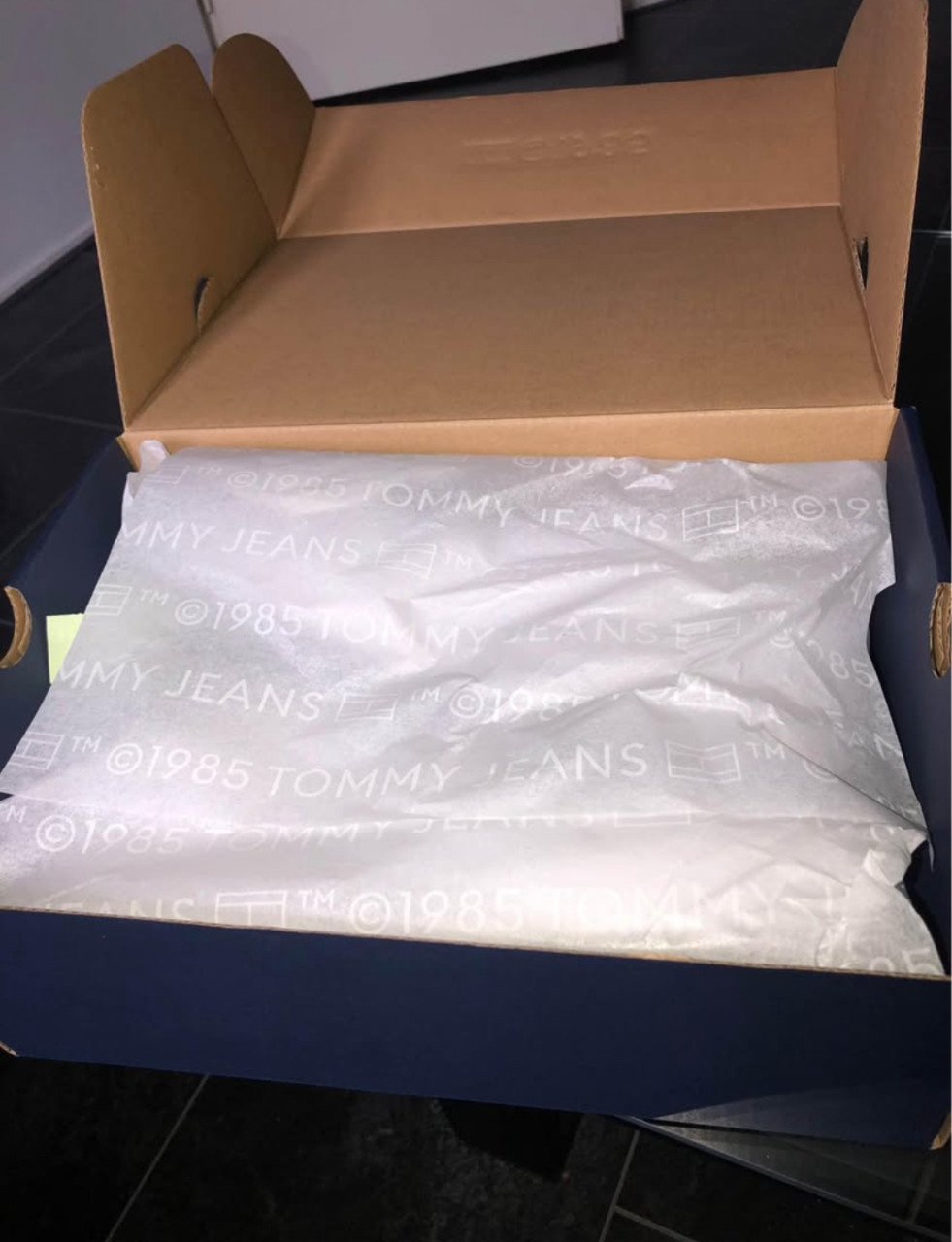 Nieuwe Tommy schoenen