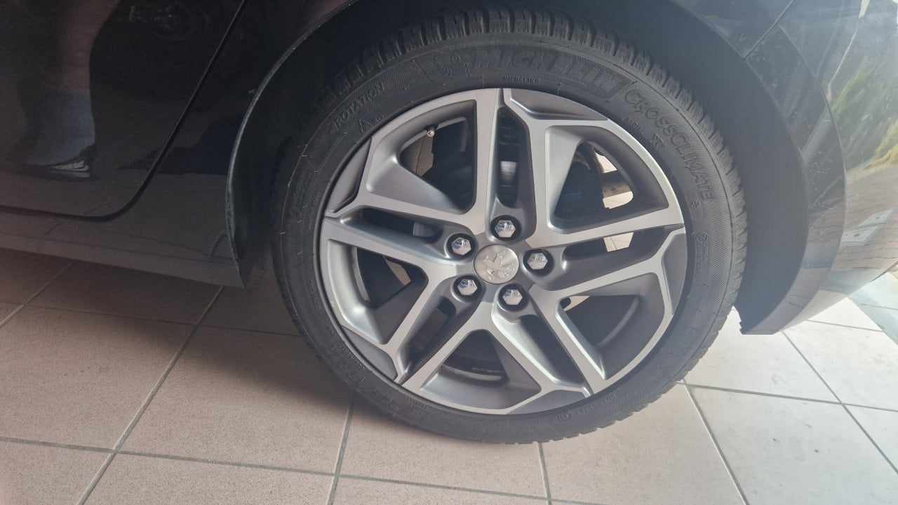Peugeot 308 1.2 blue lion gt pakket 2017 96.000 km