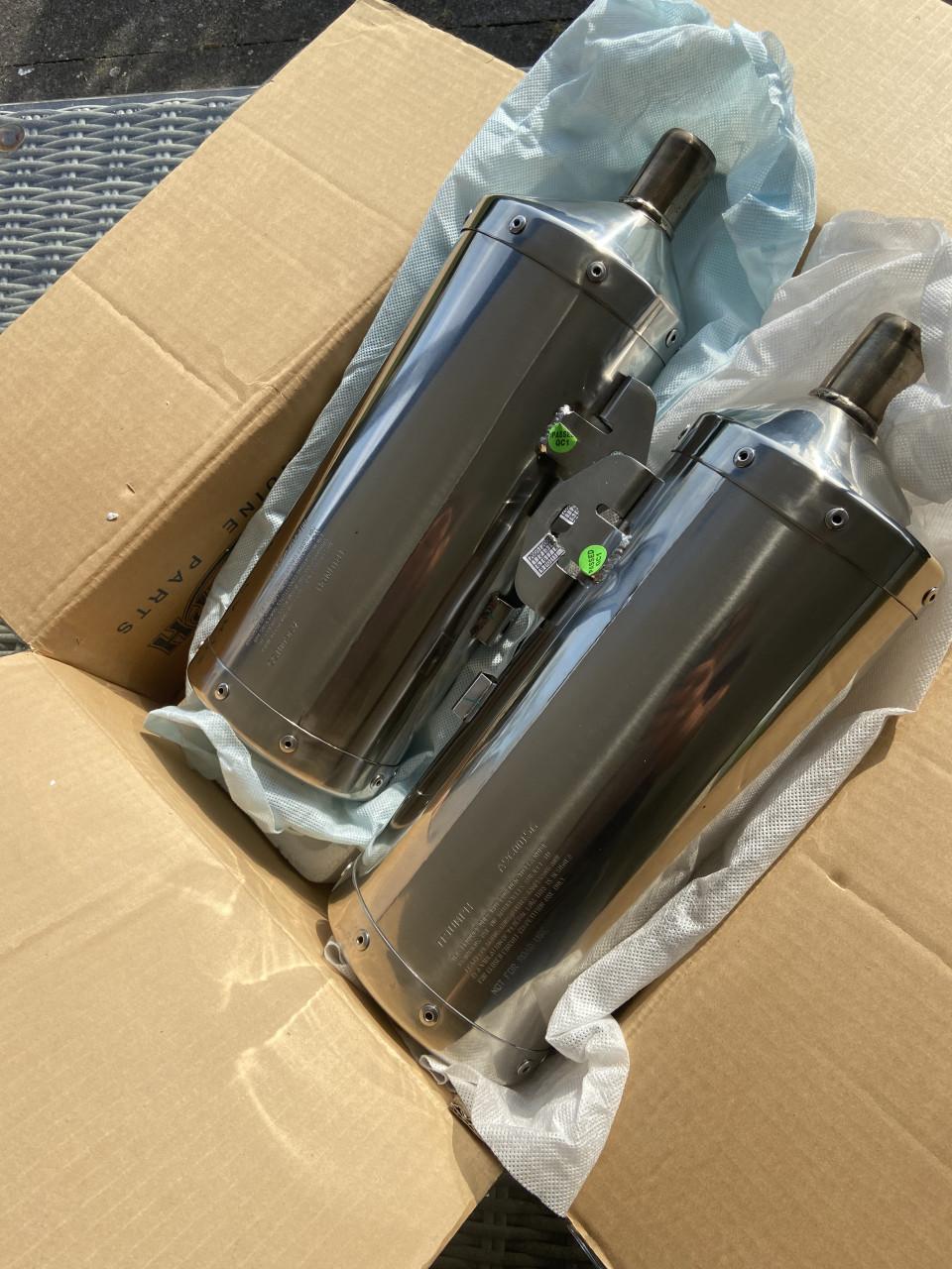 Triumph TORS uitlaatdempers