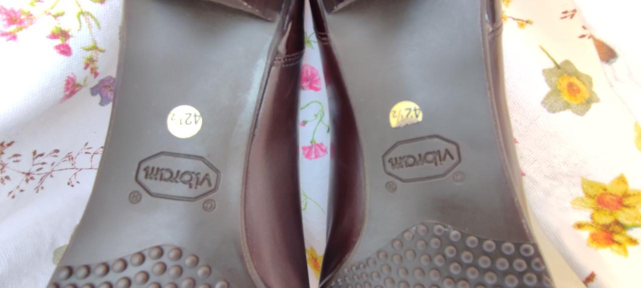 Nieuw - Dames Miss Lady leren pumps maat 42.5, Vibram zolen, sterke hakken