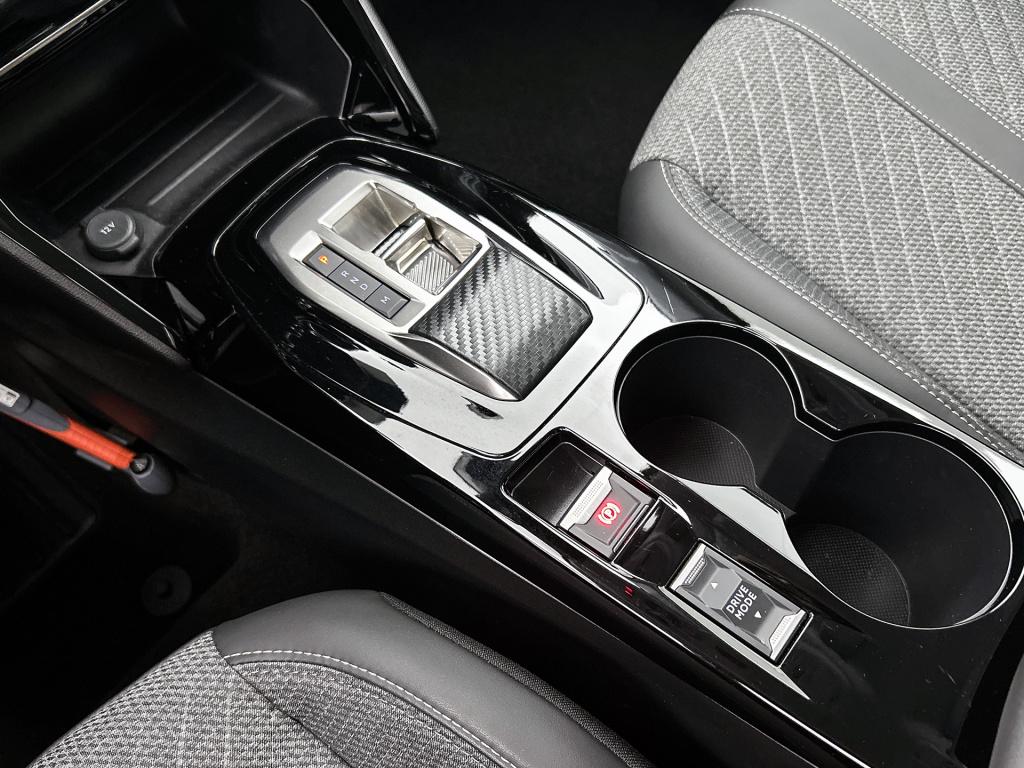 Peugeot 208 1.2 hybrid 110 e-dcs6 allure | rijklaar | camera achter | adapt