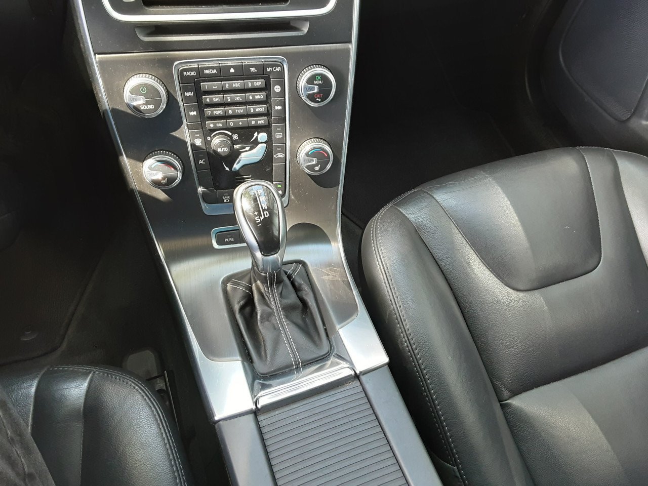 Volvo V60 2.4 D6 AWD Plug-In Hybrid Summum Automaat