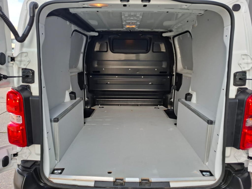 Citroen Jumpy 1.5 bluehdi 100 xs club airco / carplay / navi / cruise contr