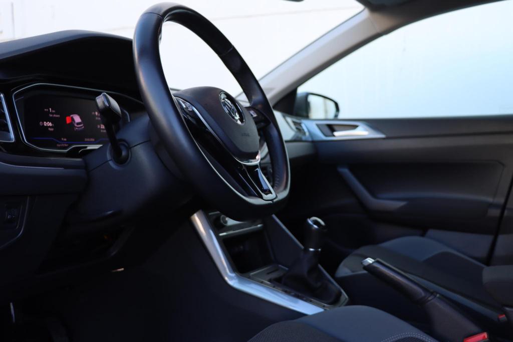 Volkswagen Polo 1.0 tsi highline business r 95pk