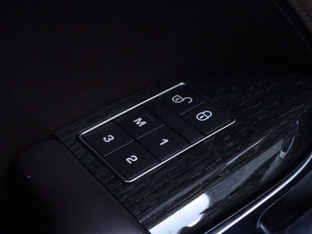 Land Rover Range Rover 2.0 p400e hse dynamic hud | matrix led | stoel venti