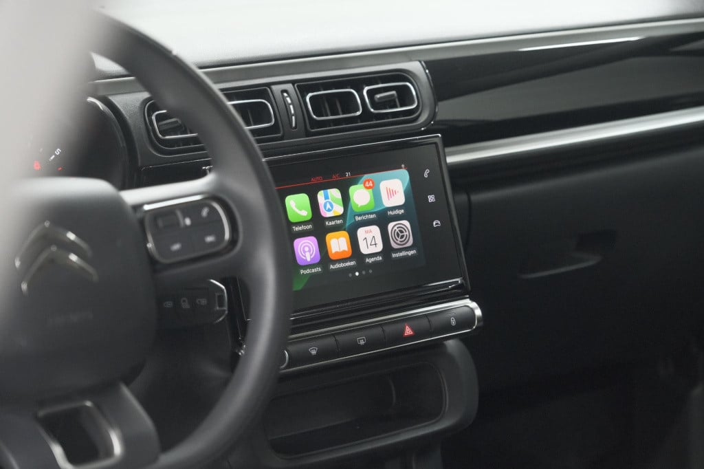 Citroen C3 puretech 110 eat6 max | camera | parkeersensoren | apple carplay