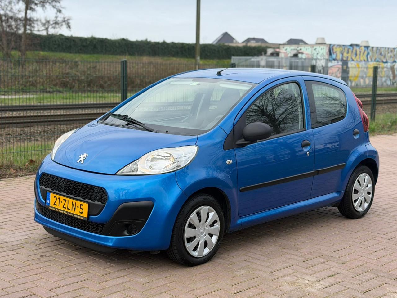 Peugeot 107 1.0 Access  uit 2013 5-Deurs met AIRCO | NETTE AUTO | APK 03/27