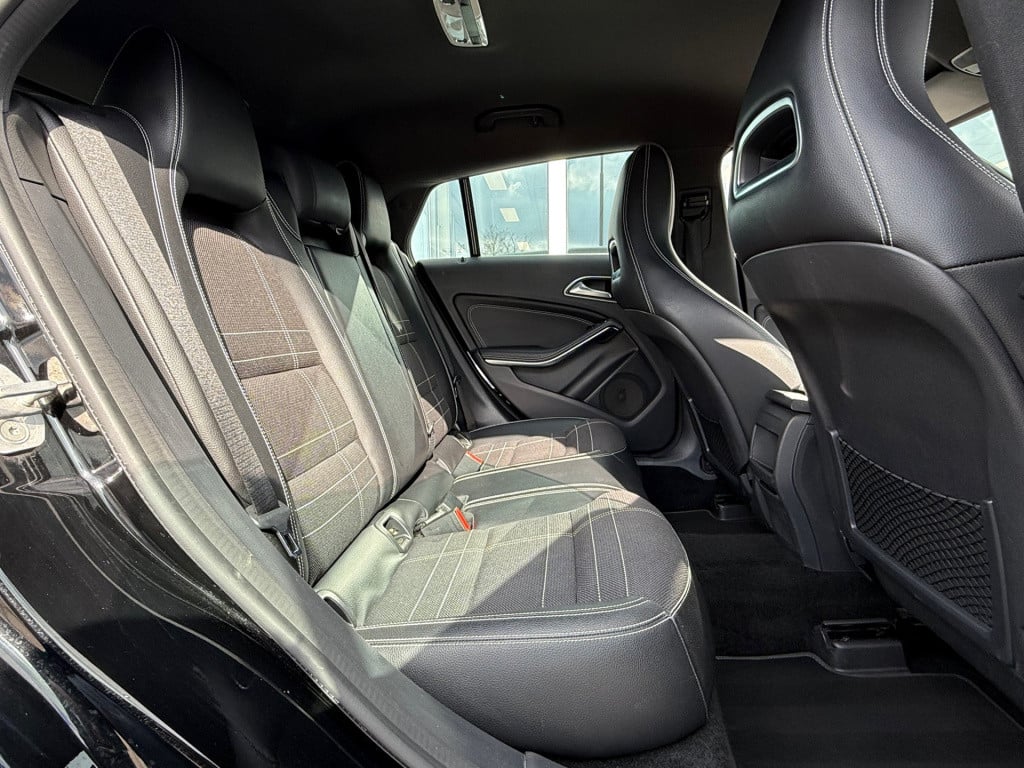 Mercedes-Benz Cla shooting brake 180 ambition