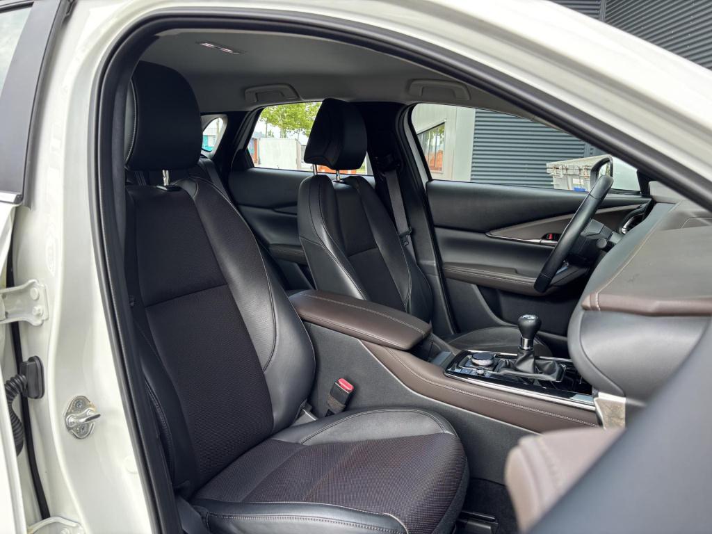 Mazda Cx-30 2.0 e-skyactiv-x m hybrid comfort leder-pakket, nl-auto!