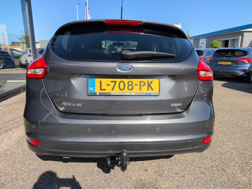 Ford Focus 1.0 ecoboost 5-deurs titanium | carplay | trekhaak | nwe distrib