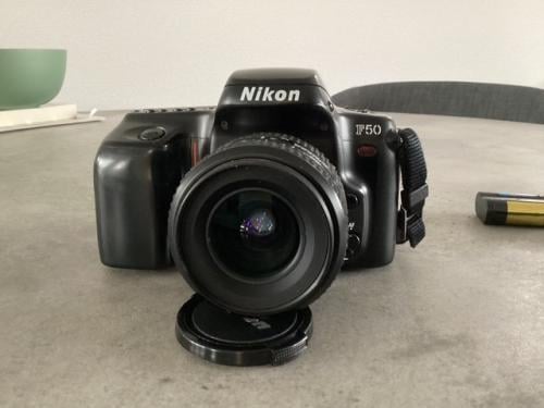 Nikon F50 analoge spiegelreflex camera