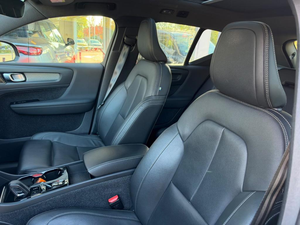 Volvo XC40 1.5 t4 recharge r-design