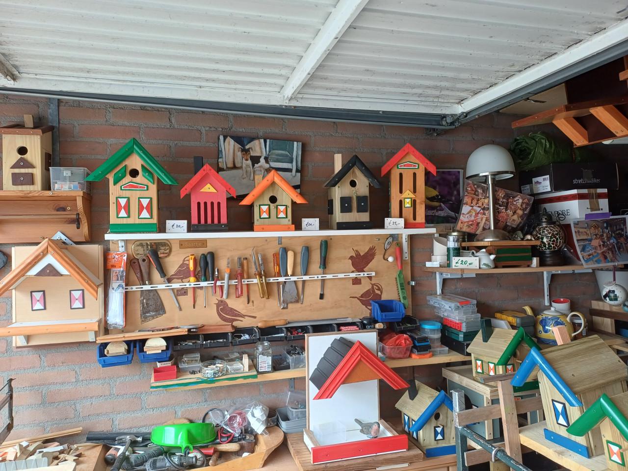 Nestkastjes en Wand-Voederhuisjes Leuk Vaderdag kado  uitzoeken € 20,- p/st