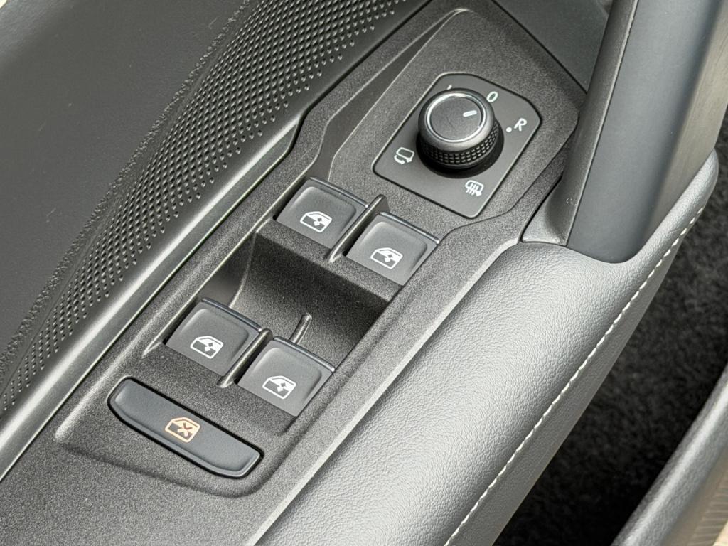 Volkswagen Tiguan 1.5 etsi 150pk dsg goal | trekhaak | 360 camera | iq ligh