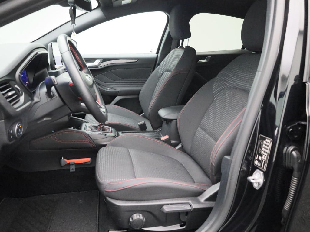 Ford Focus 1.0 ecoboost hybrid st line x business | lmv | parkeer sensoren 