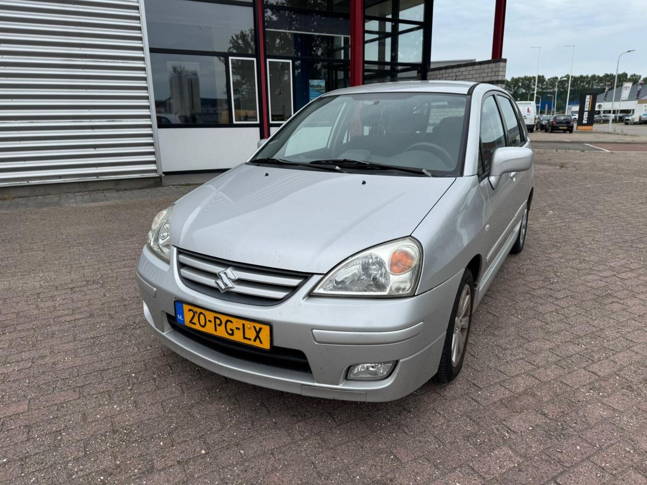 Suzuki ilana bj 2004  1400 euro