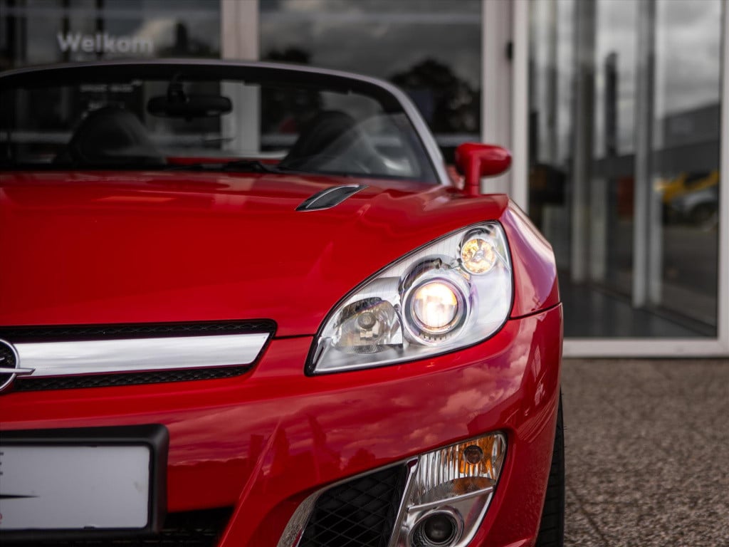 Opel GT 2.0 turbo premium pakket i 310 pk