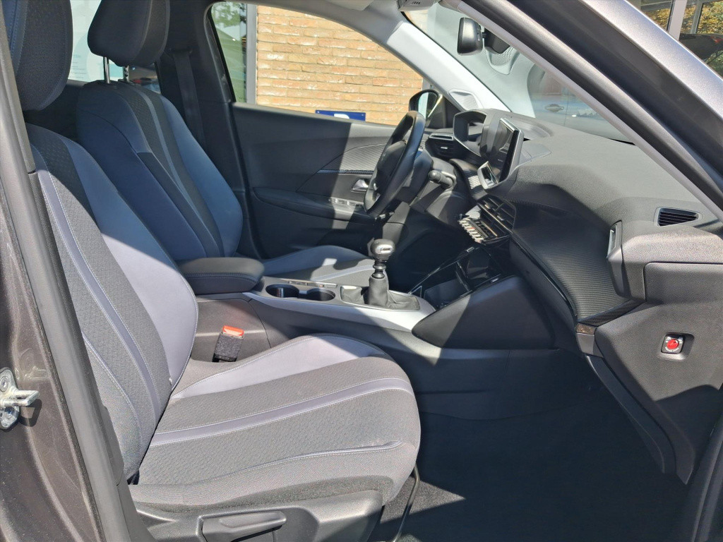 Peugeot 2008 1.2 puretech 130pk allure navigatie | apple carplay & android 