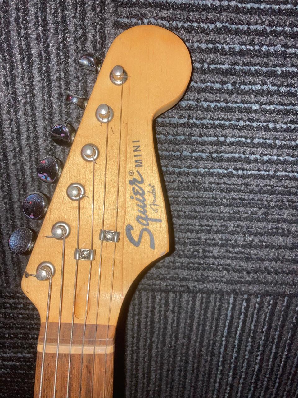Squier mini stratocaster
