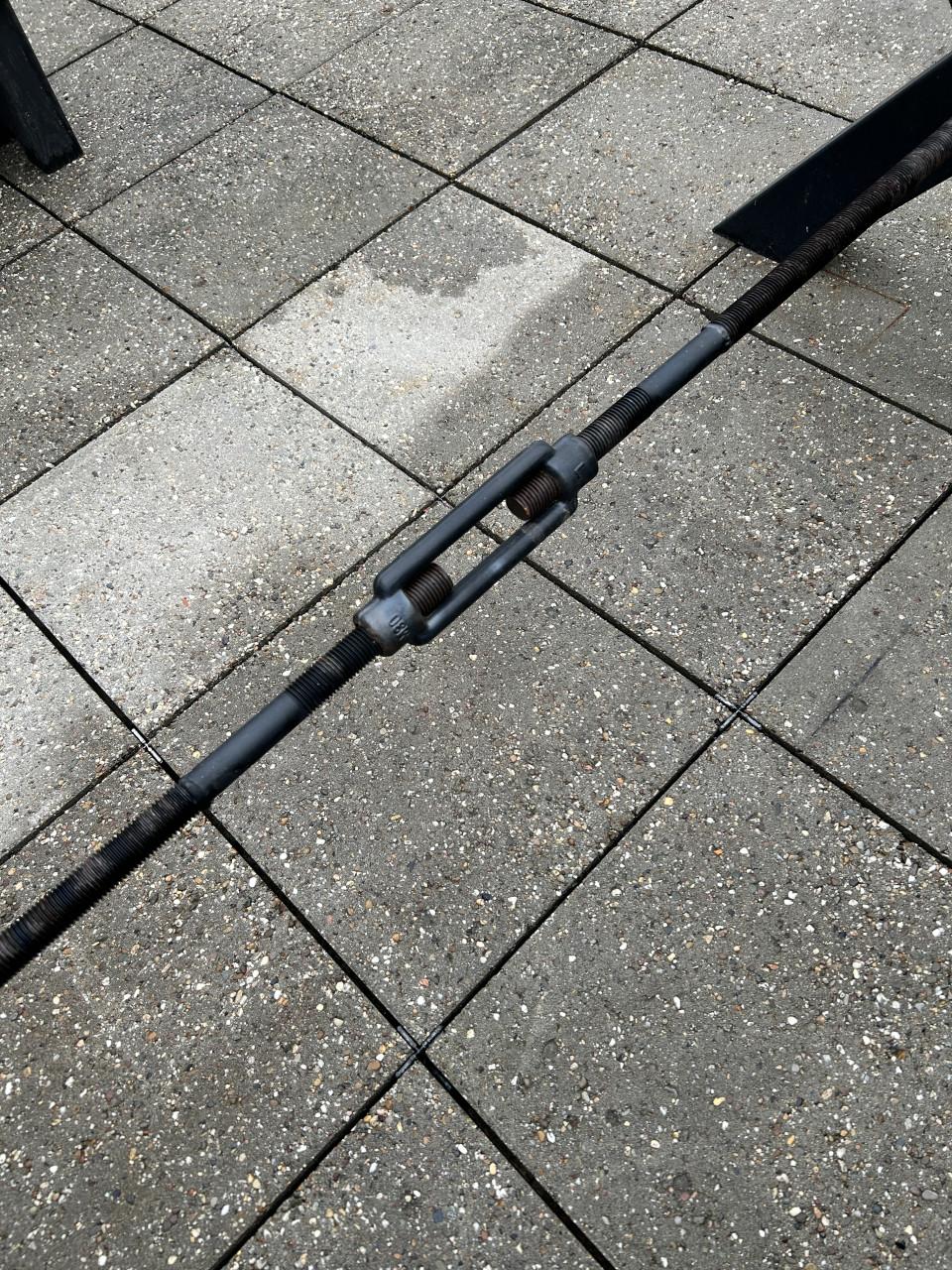 Stalen tafelonderstel