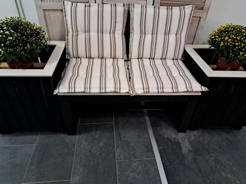 Mooie, stevige tuinbank incl. 2 plantenbakken - strak design
