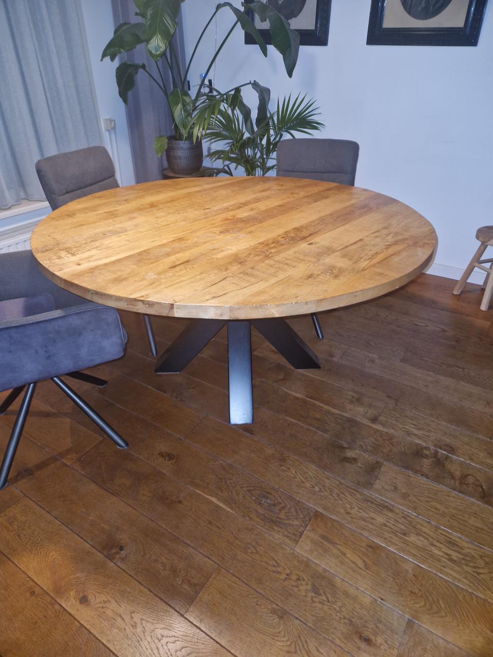 Eettafel mangohout