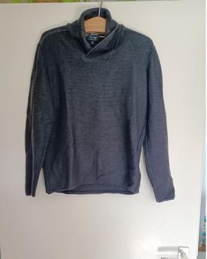 Heren trui van Armani Jeans. Er staat maat XXL in, maar valt als een L.