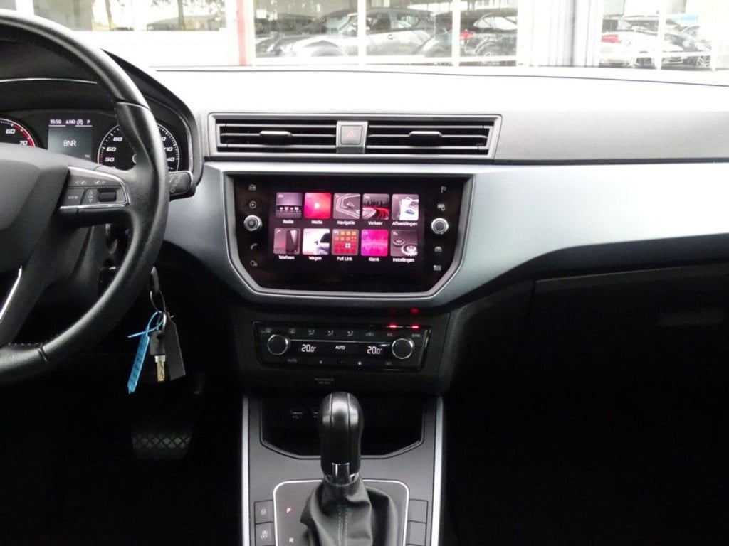Seat Arona 1.0 tsi xcellence business intense trekhaak
